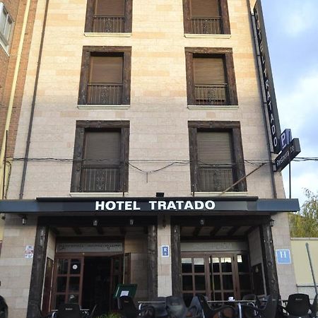 Hotel El Tratado Тордесільяс Екстер'єр фото