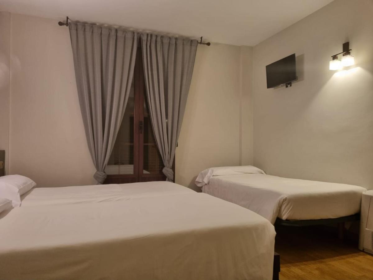 Hotel El Tratado Тордесільяс Екстер'єр фото